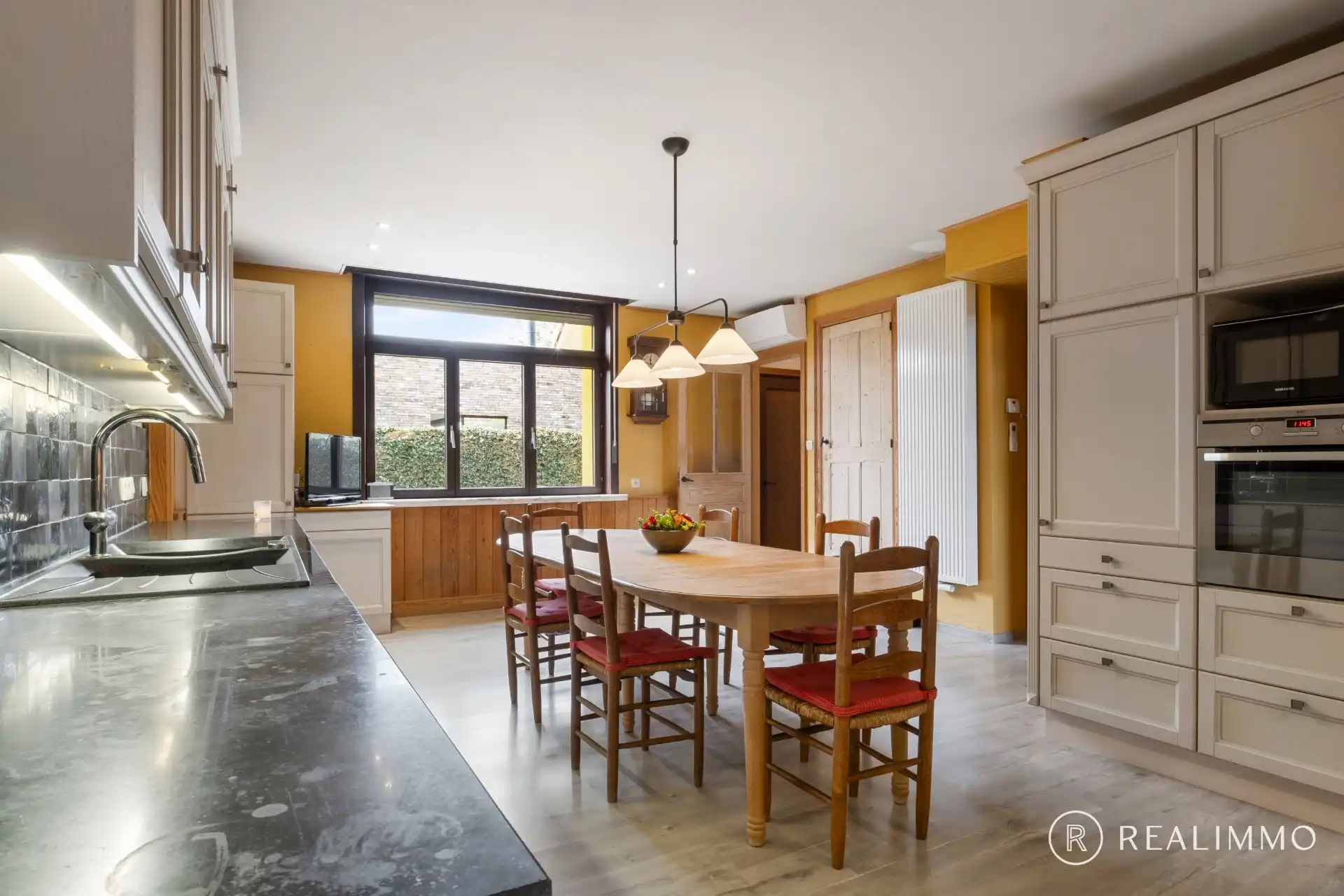 Gerenoveerde landelijk gelegen woning op 1731 m² foto 10