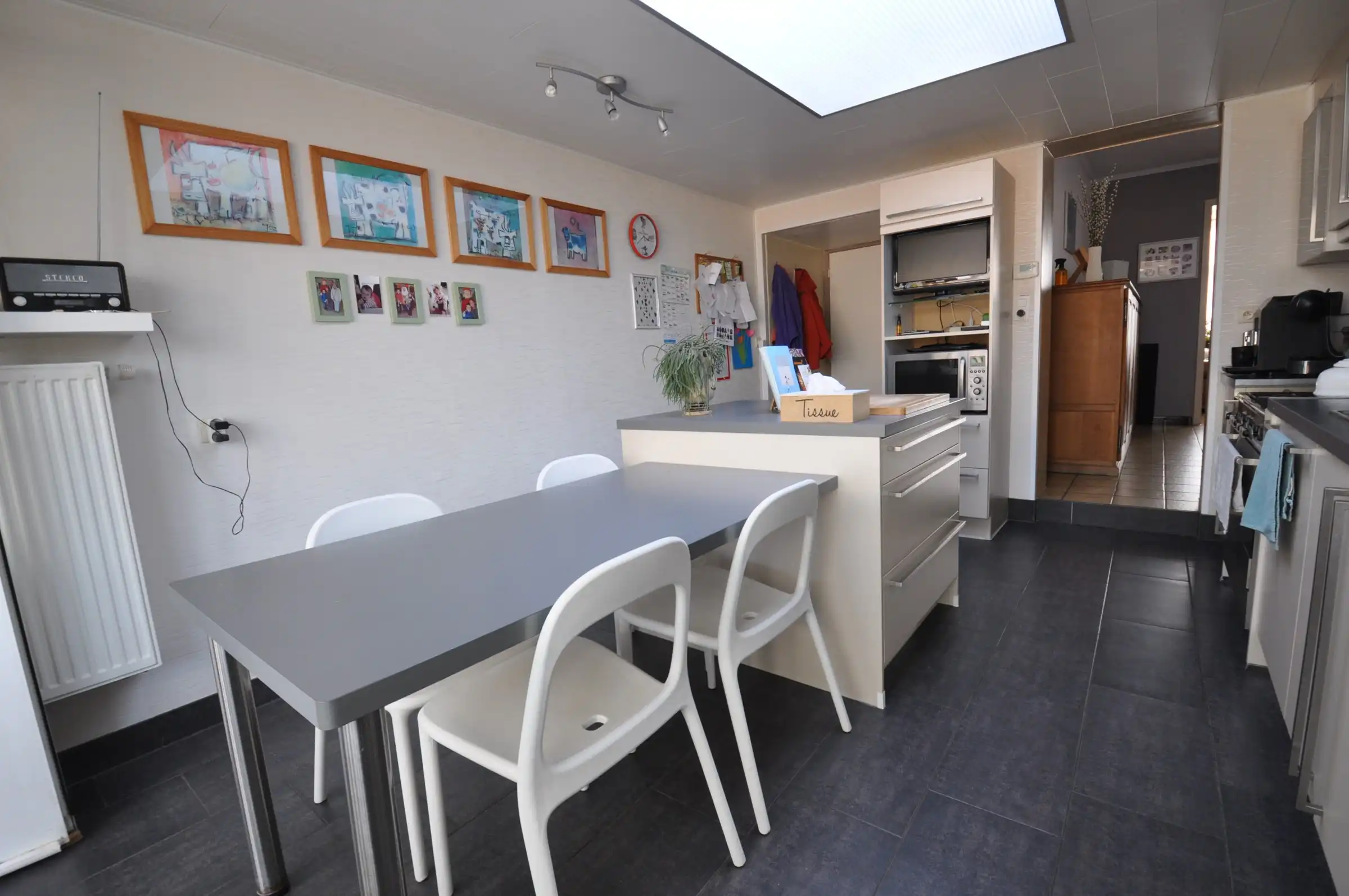 Vernieuwde herenwoning in het centrum van Zandvoorde foto 8