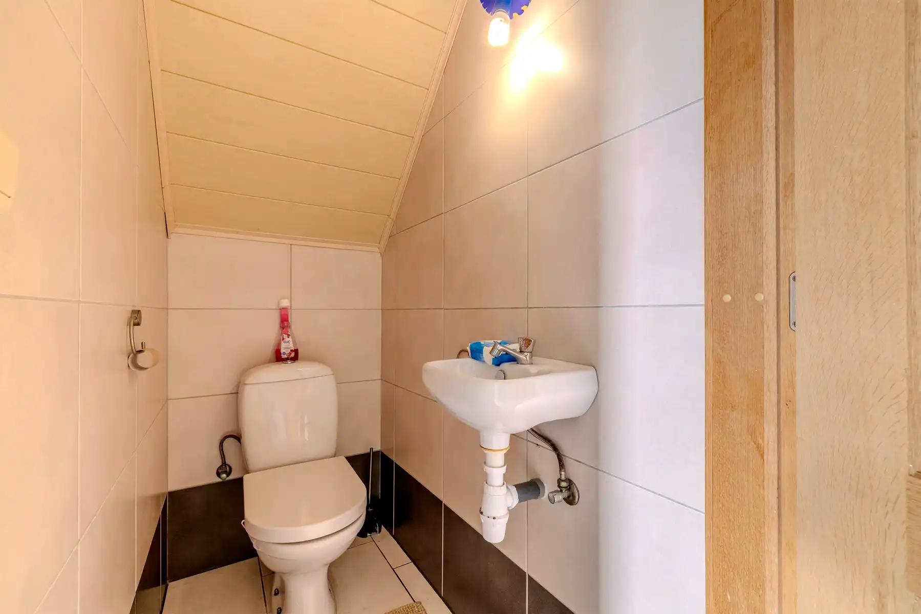 Zeer energiezuinige woning met 5 slpks op ca. 769 m² grond.  foto 9