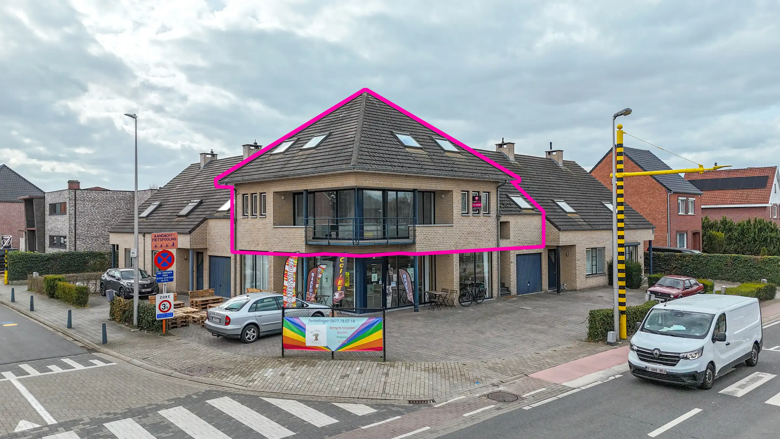 Zeer ruim appartement met 4 slaapkamers en parking in Tuilt! foto 41