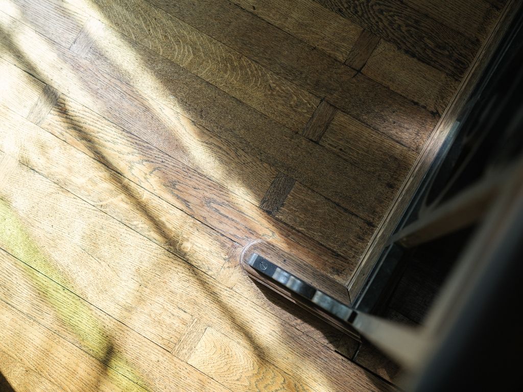 Op te frissen, karaktervolle art déco herenwoning naar de hand van architect J. Hebbelynck met aangename stadstuin met bijzonder veel potentieel. foto 11