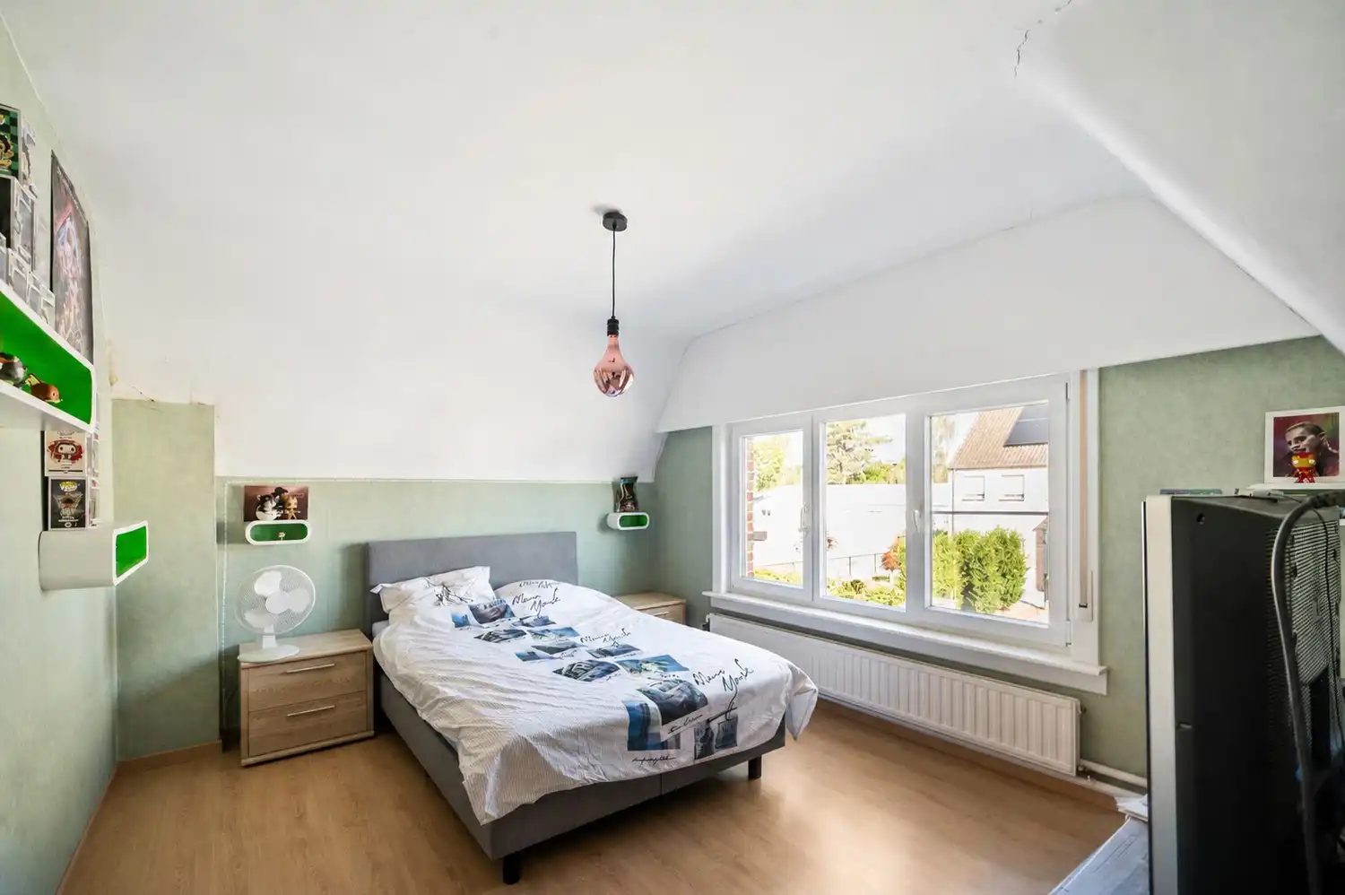 Op te frissen instapklare woning met 3 slpkrs en tuin te Hulshout foto 9