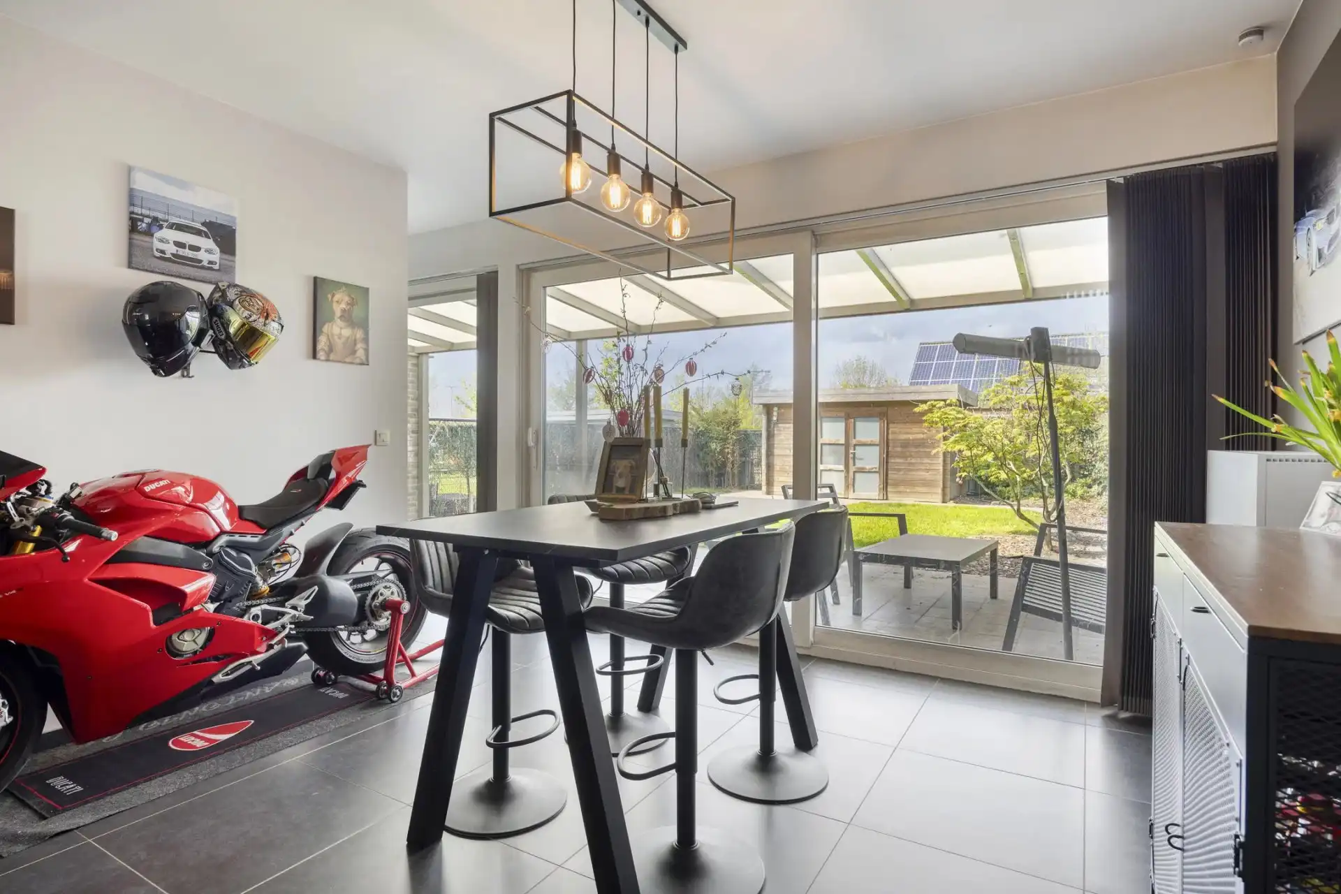 RECENTE MODERNE EN ENERGIEZUINIGE WONING MET 3 SLPK'S EN CARPORT NABIJ CENTRUM foto 9