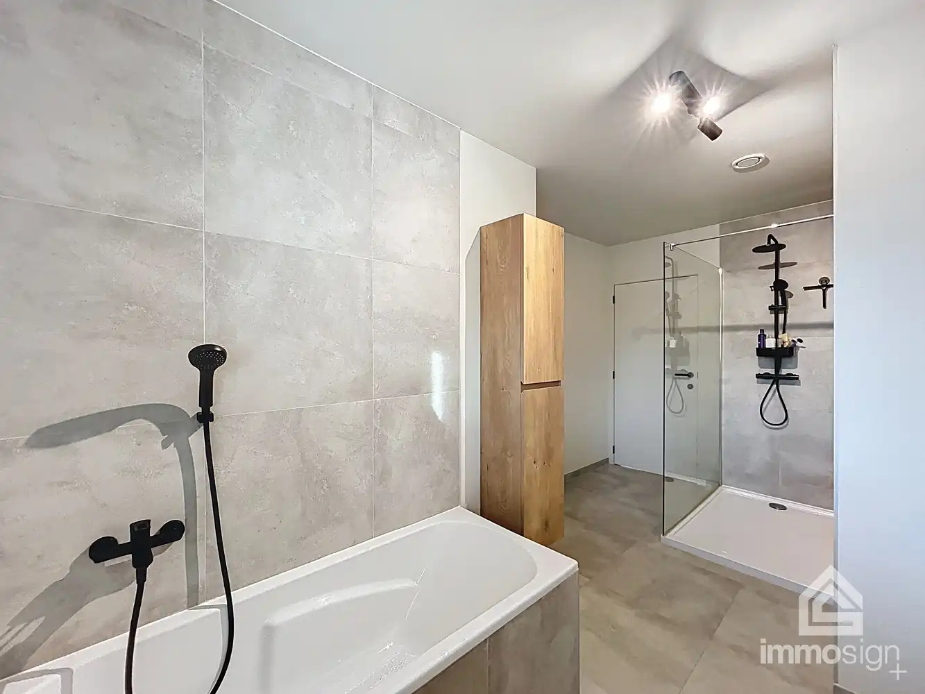 Instapklare, moderne gezinswoning in jonge, rustige buurt te Peer voorzien van tal van troeven foto 18