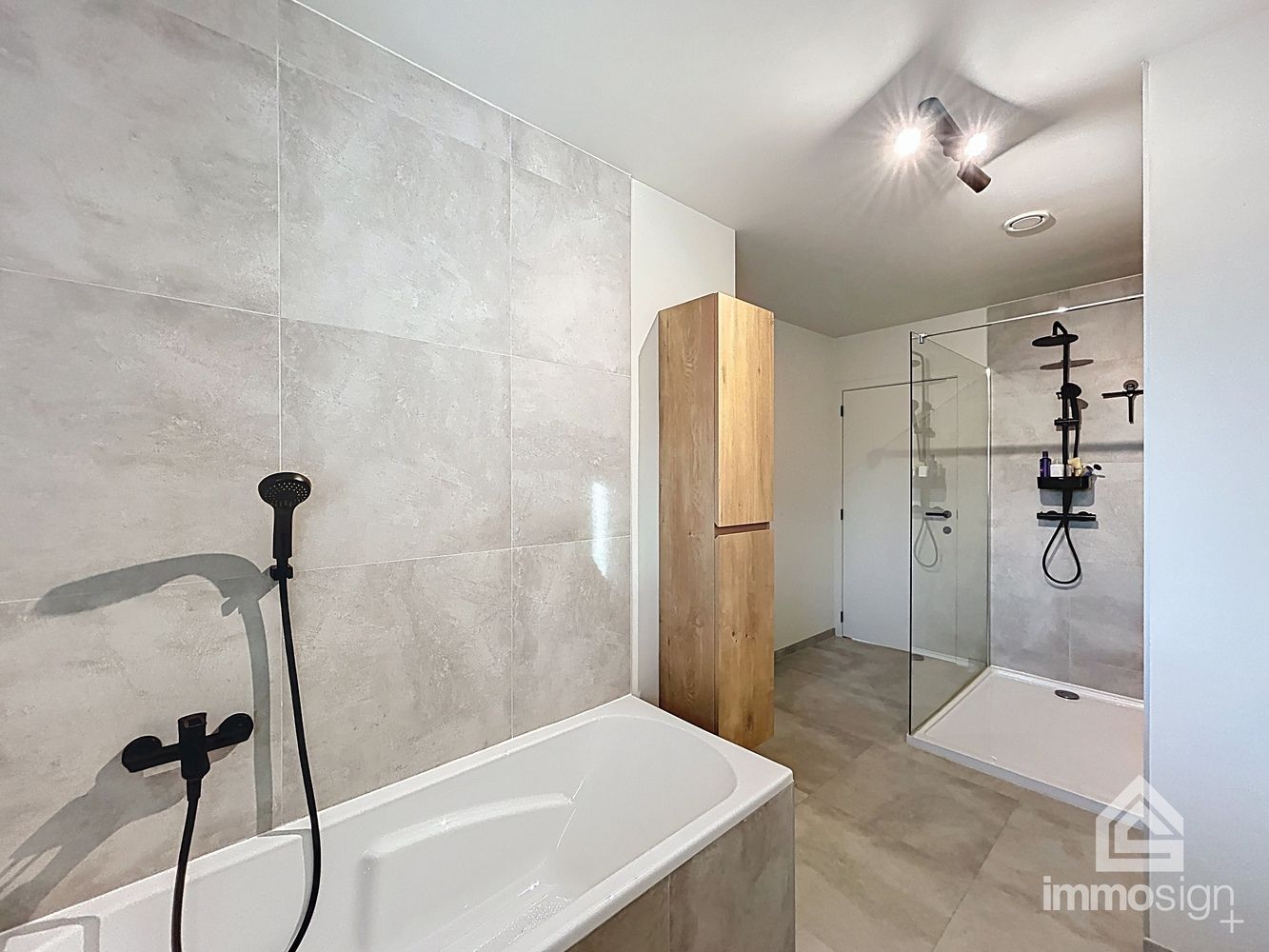 Instapklare, moderne gezinswoning in jonge, rustige buurt te Peer voorzien van tal van troeven foto 18