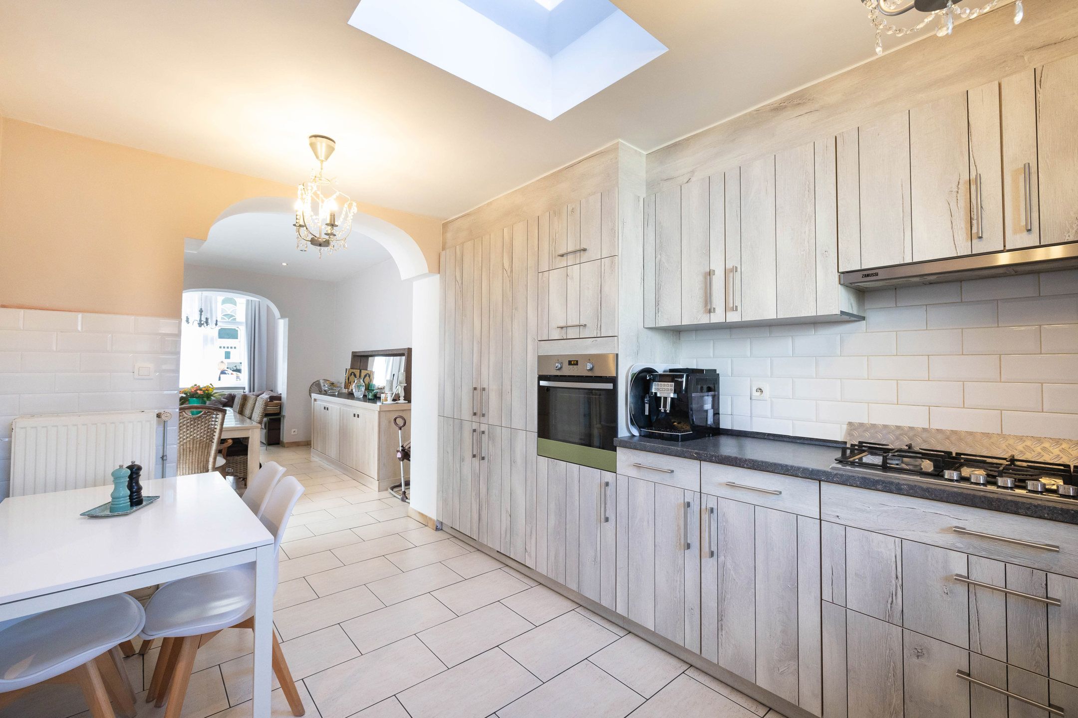 Charmant huis met 5 slaapkamers van ± 200 m² foto 5