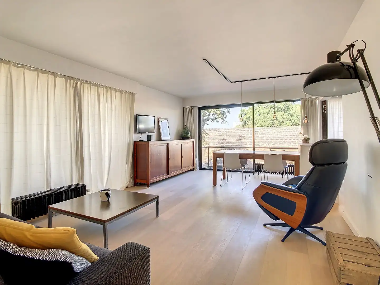 Goed gelegen gerenoveerd appartement met twee ruime slaapkamers, terras (25 m²) en garagebox - bewoonbare oppervlakte 73 m²        foto 4