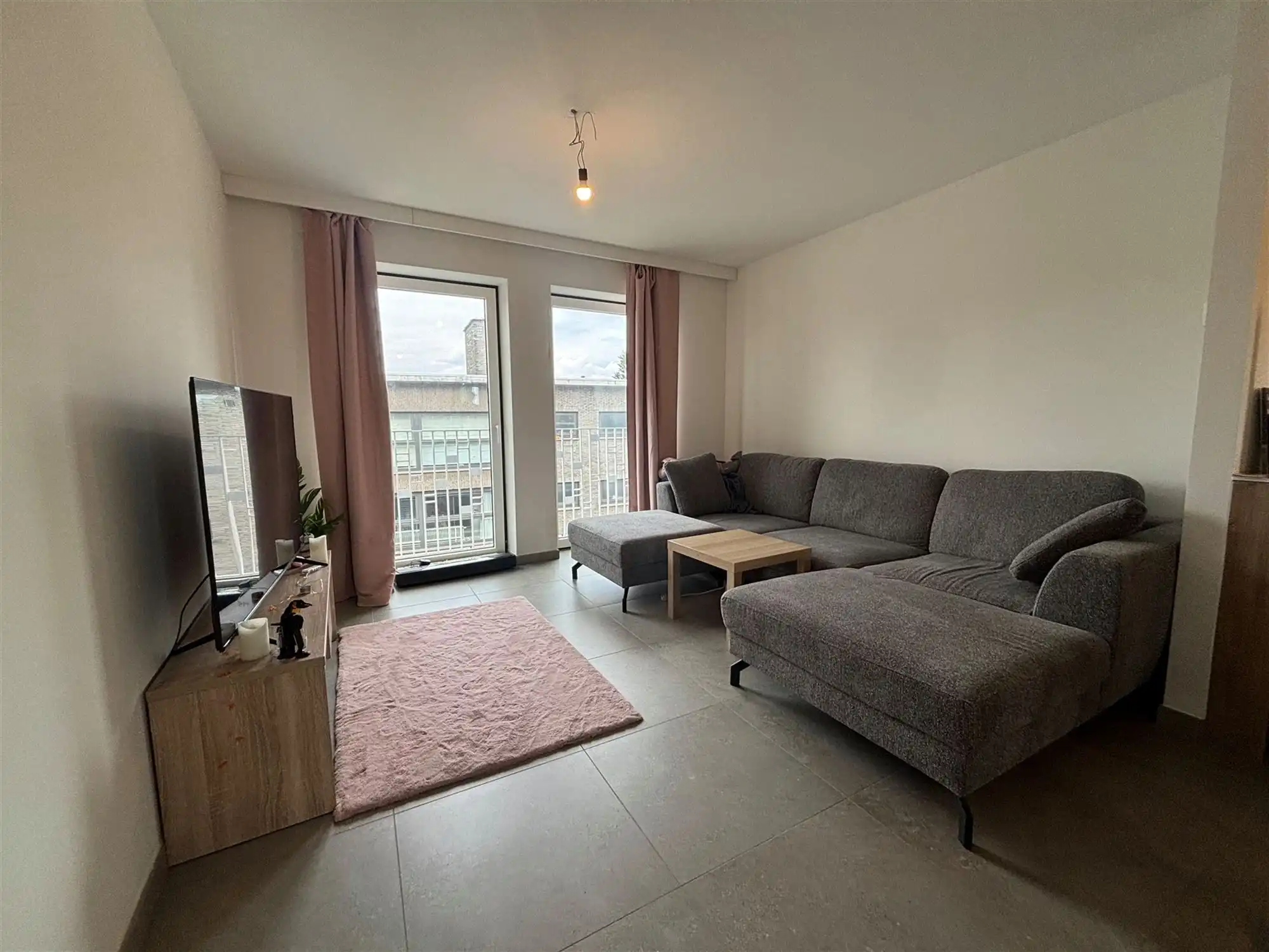 Modern appartement te huur!  foto 2