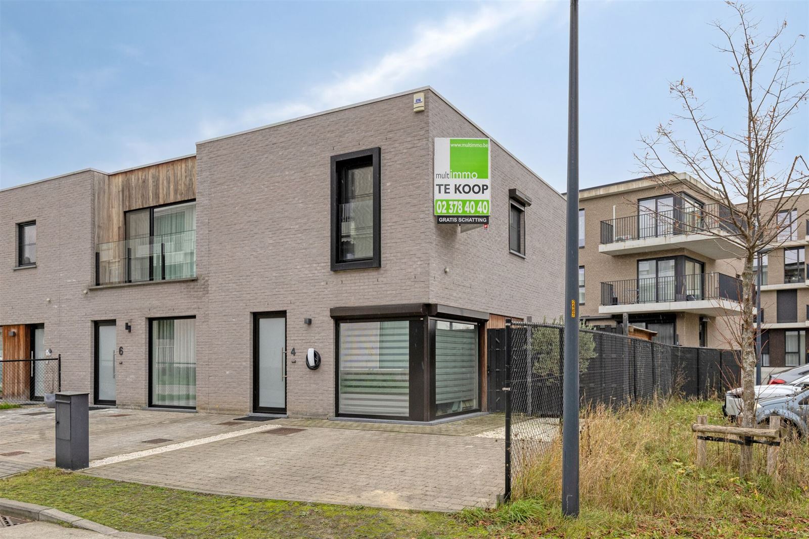 Recente woning met alle comfort!!! foto {{pictureIndex}}