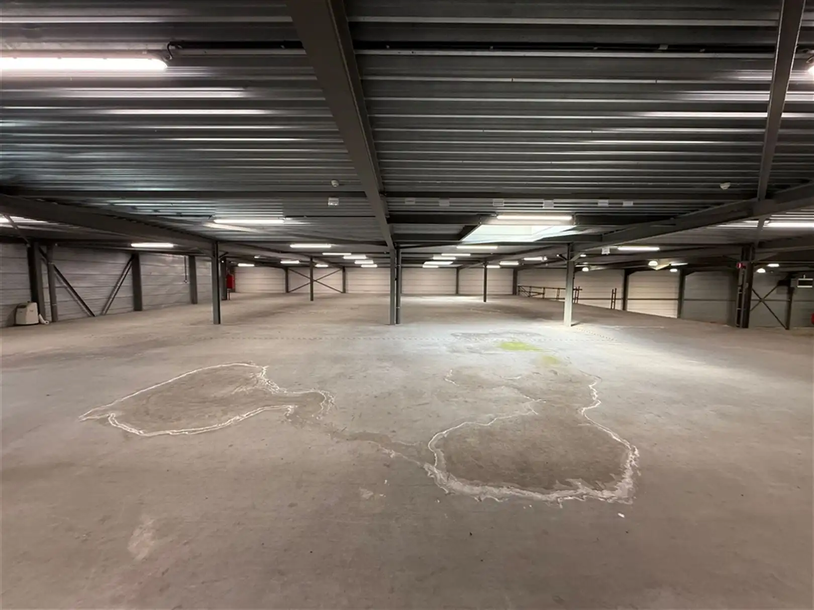 Polyvalent bedrijfsgebouw foto 15