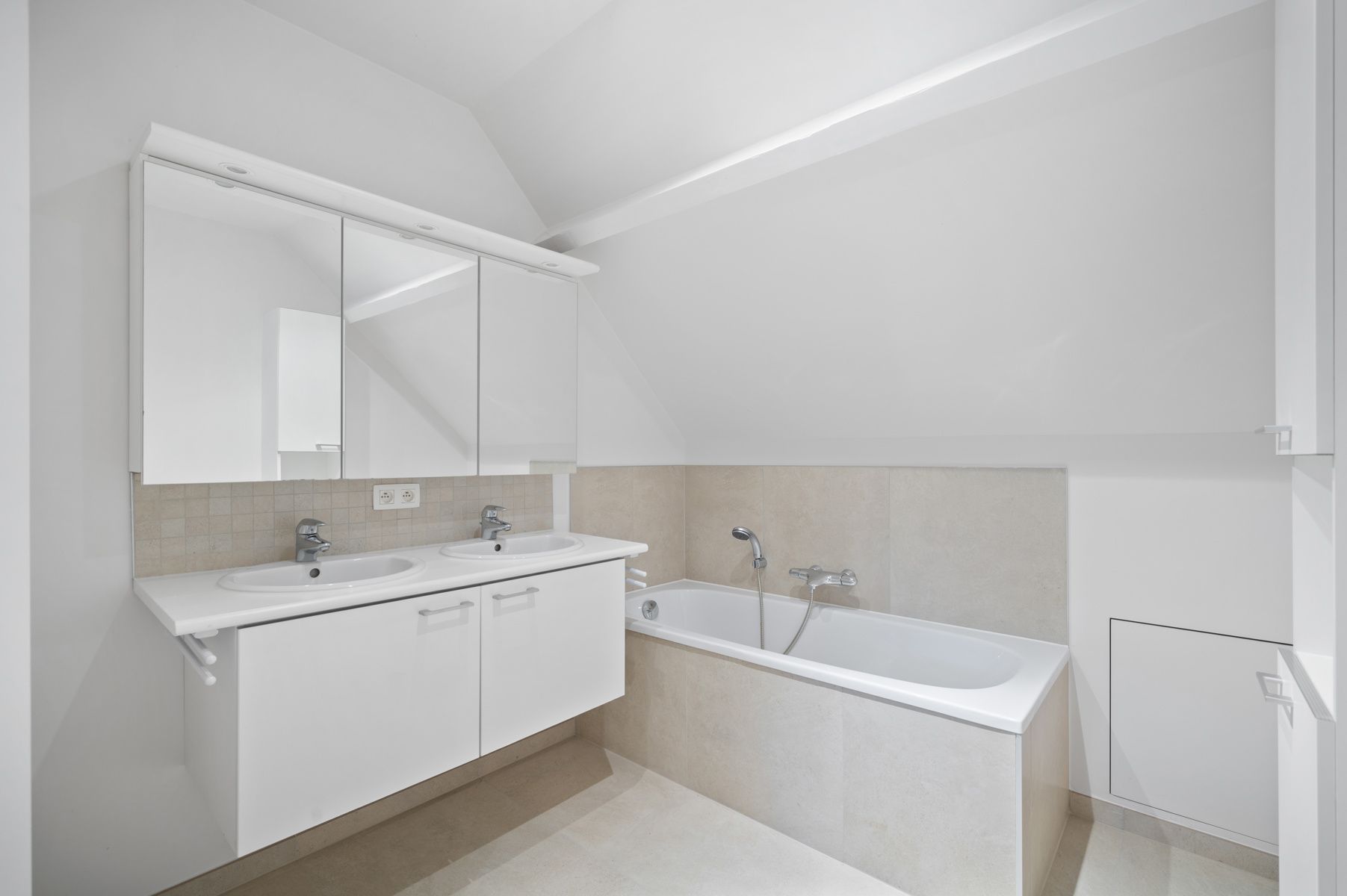 Luxueuze high-end villa aan het meer te KEERBERGEN foto 33