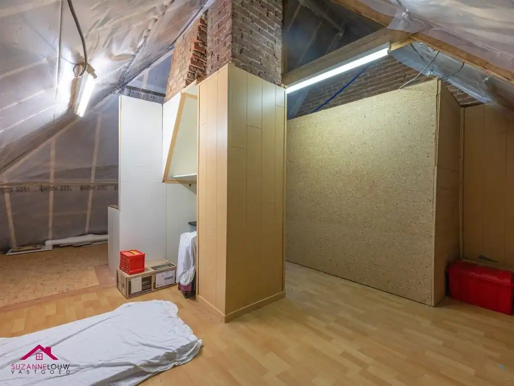 Instapklare, verzorgde half-vrijstaande gezinswoning foto 39