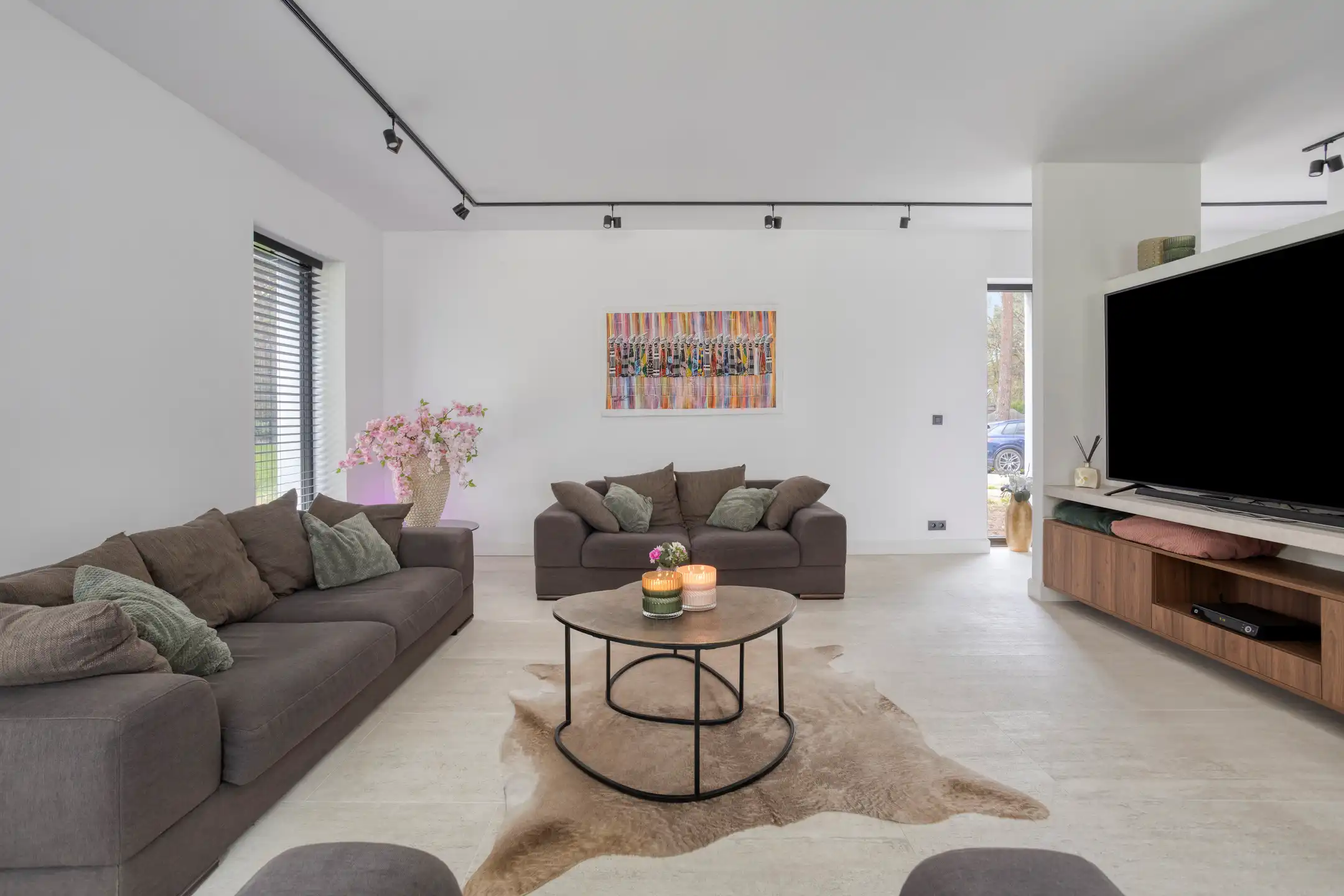 Riante villa met bijgebouw en aangrenzende bouwgrond op uniek perceel  foto 6