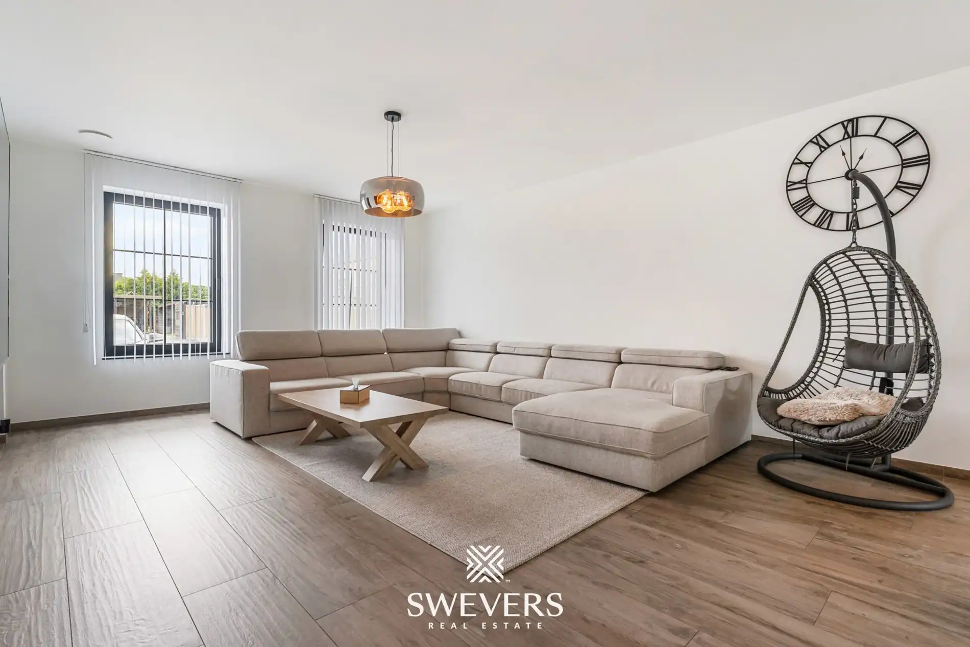 Ruime recente woning ( 314m²) op 6 are 80 ca in Paal  foto 2