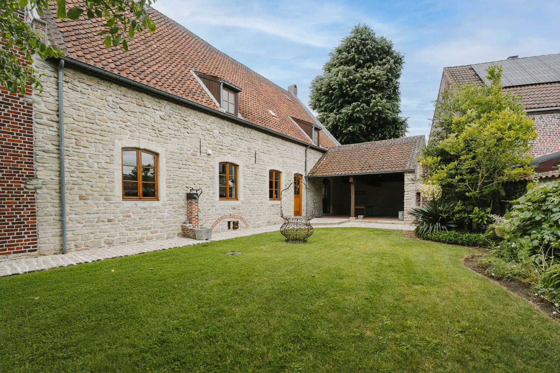 Buitenkans: Unieke woning vol karakter! foto 24