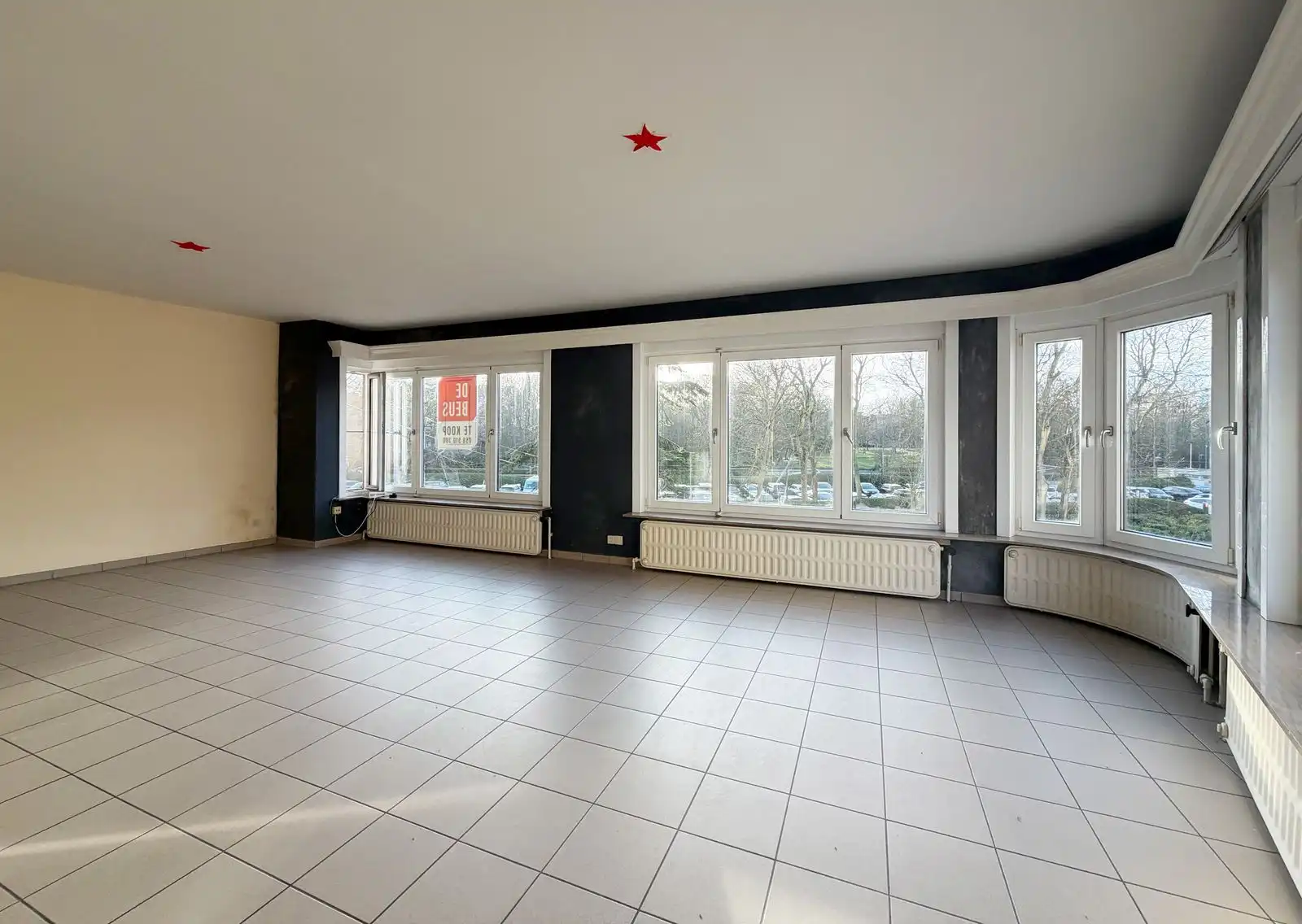 Lichtrijk appartement met 2 ruime slaapkamers EN GARAGEBOX en zicht op het park foto 3
