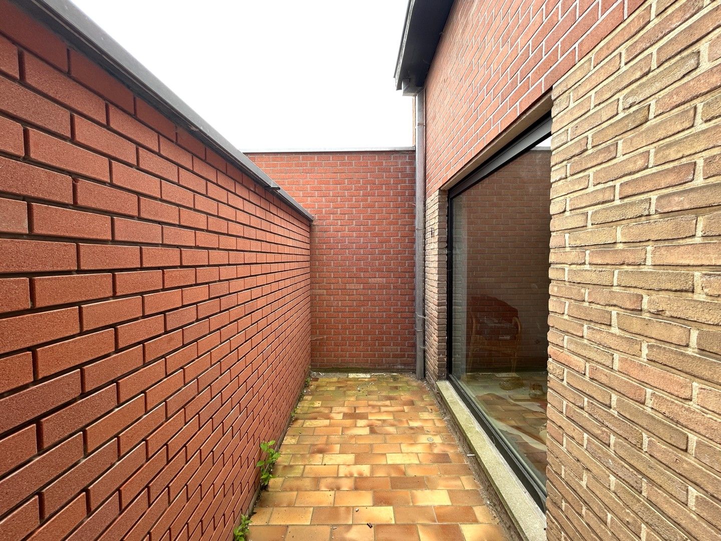 Recent gerenoveerde halfopen bebouwing met 4 kamers te Marialoop (Meulebeke)! foto 12