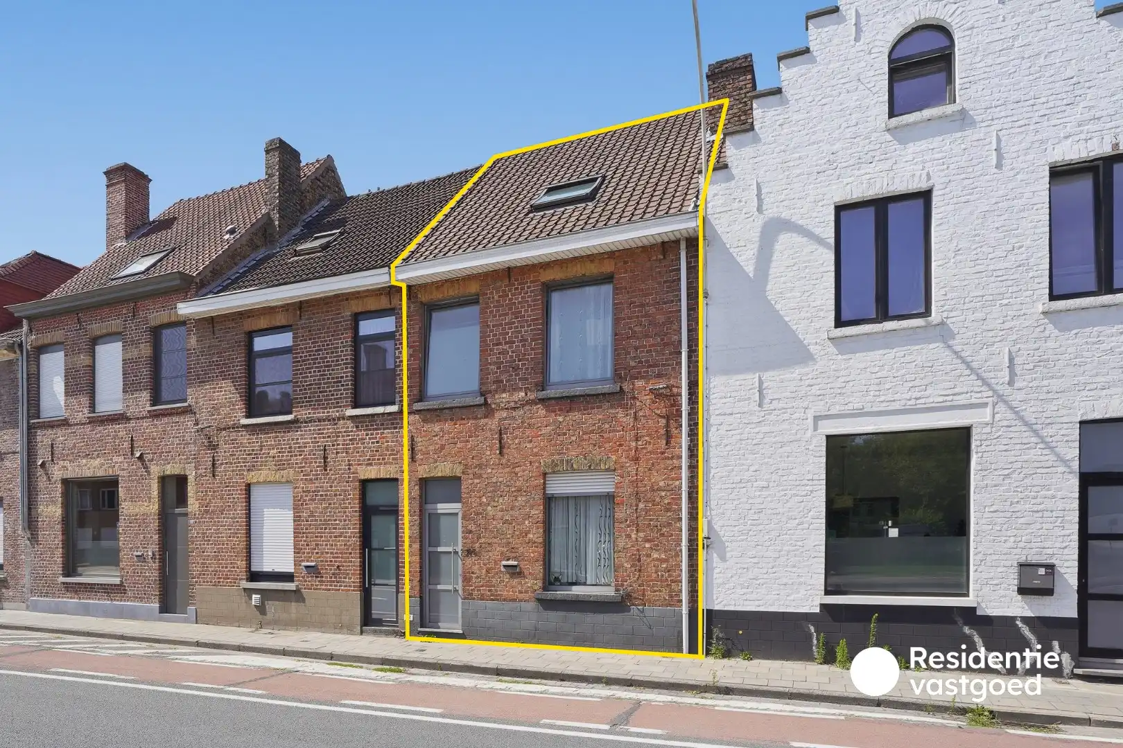 Ruime gezinswoning met 4 slaapkamers en grote tuin in Sint-Andries foto 14