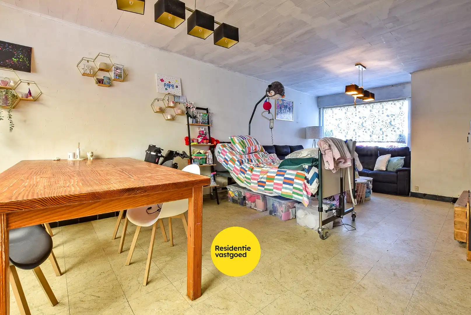 Woning met 4 slaapkamers en garage in centrum Diksmuide! foto 2