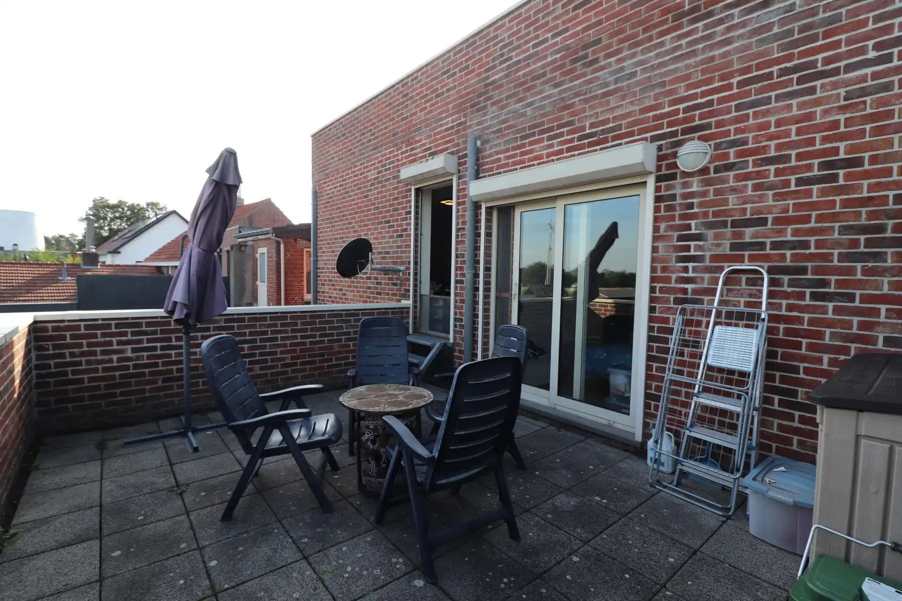 Ruim 2-slaapkamerappartement met lift, groot terras en ondergrondse autostaanplaats in het centrum van Baarle-Hertog foto 16