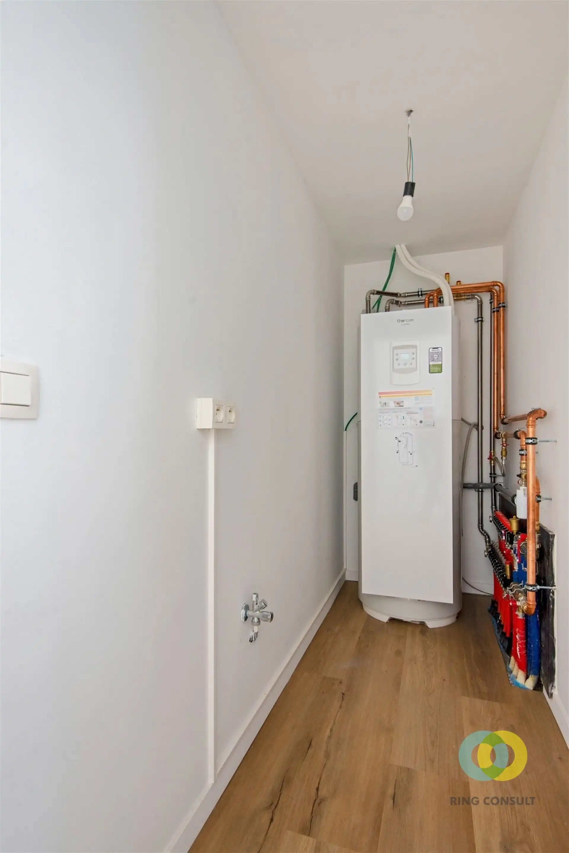Modern vernieuwd 3-slpk appartement foto 12