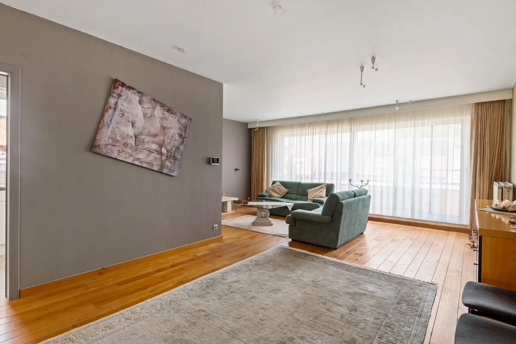 Lichtrijk appartement met garage op uitstekende ligging foto 5