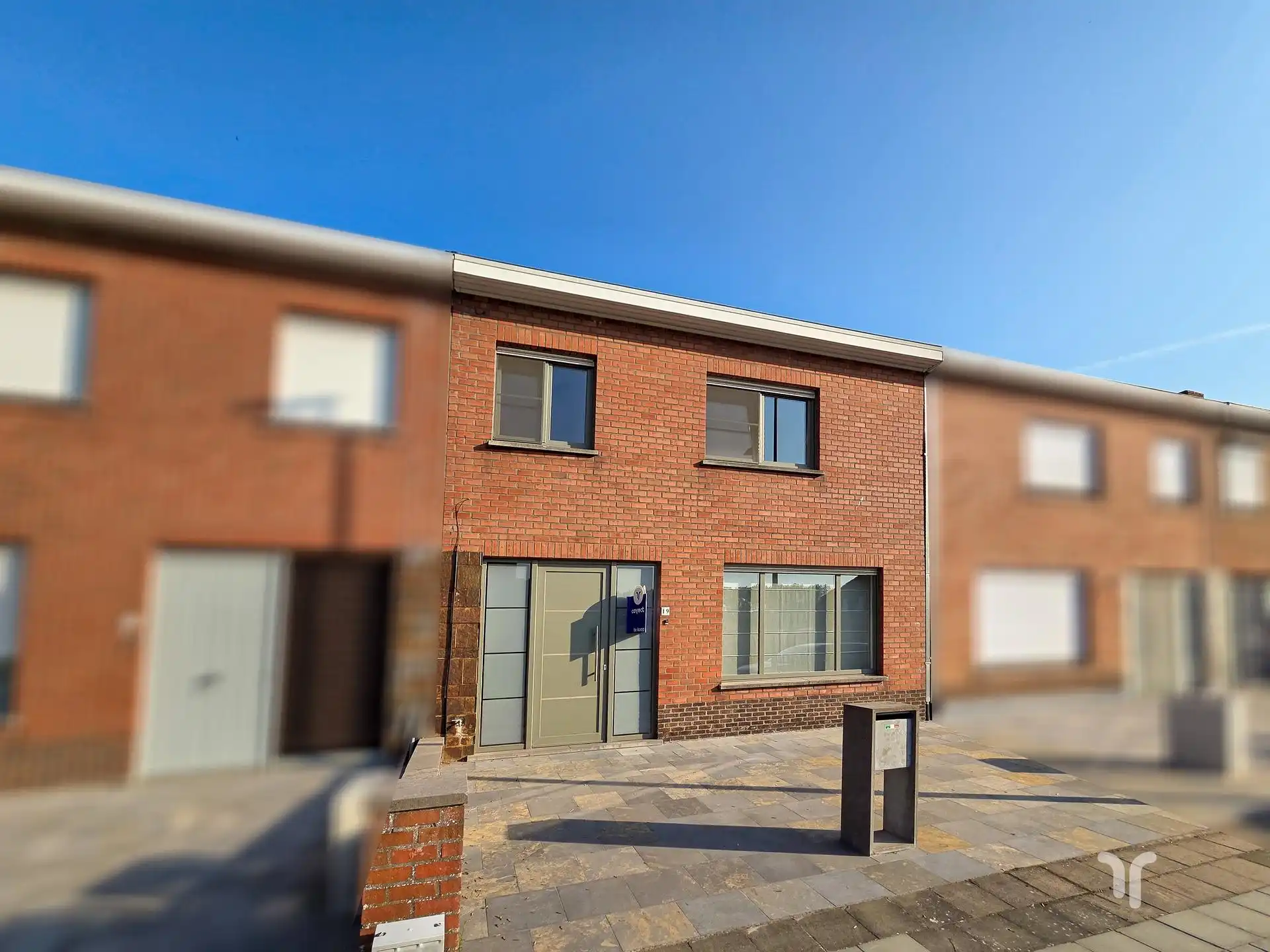 Instapklare gezinswoning met 3 slaapkamers in het  rustige Koolkerke. foto {{pictureIndex}}