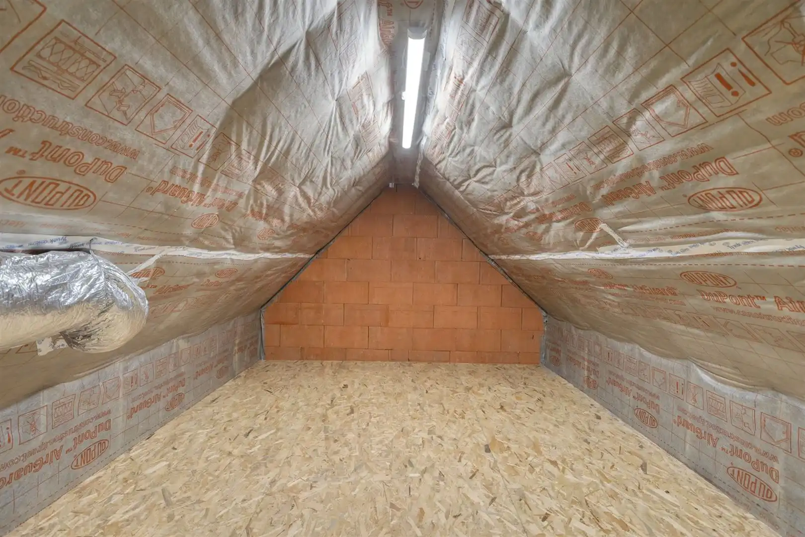 Prachtige INSTAPKLARE gezinswoning met 4 slaapkamers foto 30