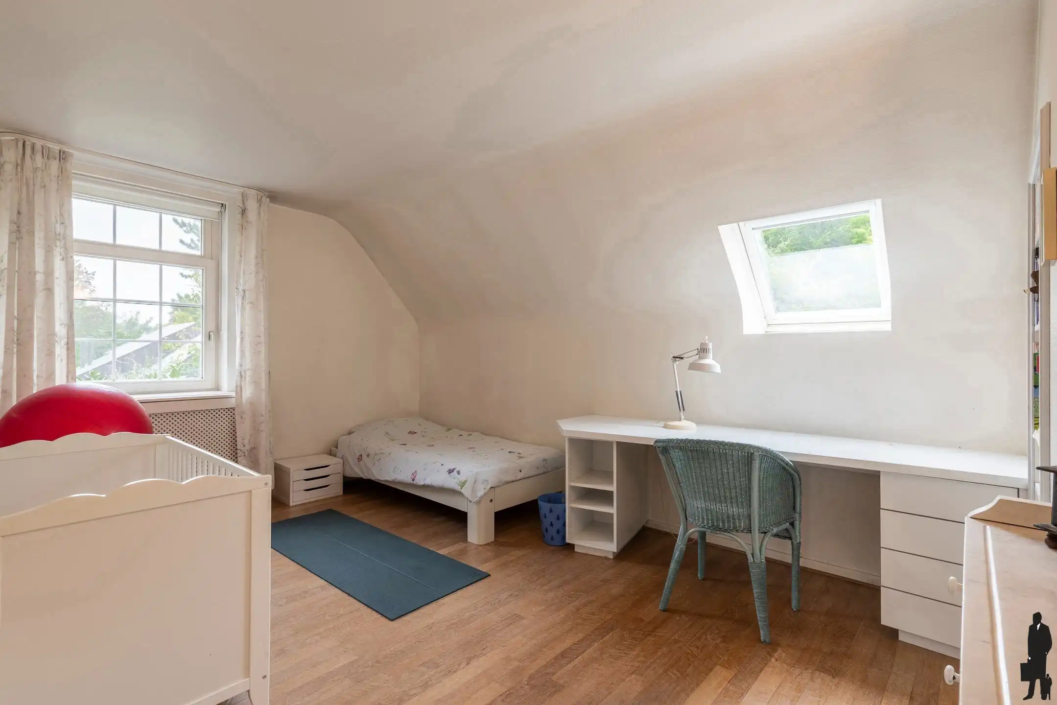 Villa met kantoor en 5 slpk. in groene rand van Turnhout foto 28