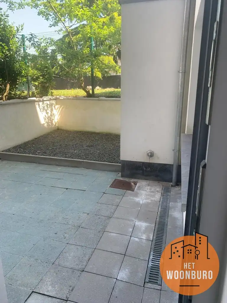 Gelijkvloers appartement (rechts) foto 12