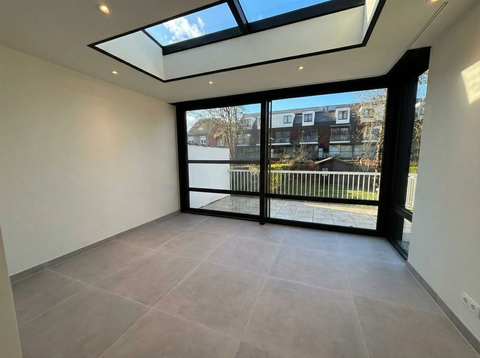 Volledig gereoveerde karakter woning met tuin nabij Brussel  foto 6