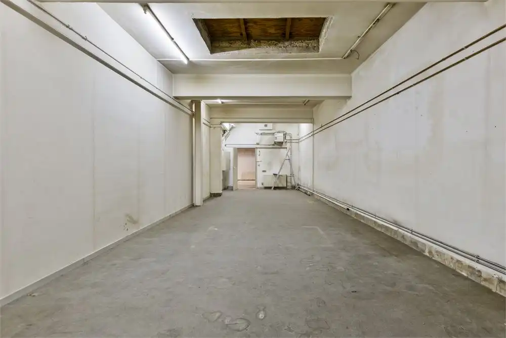 Te renoveren handelspand foto 10