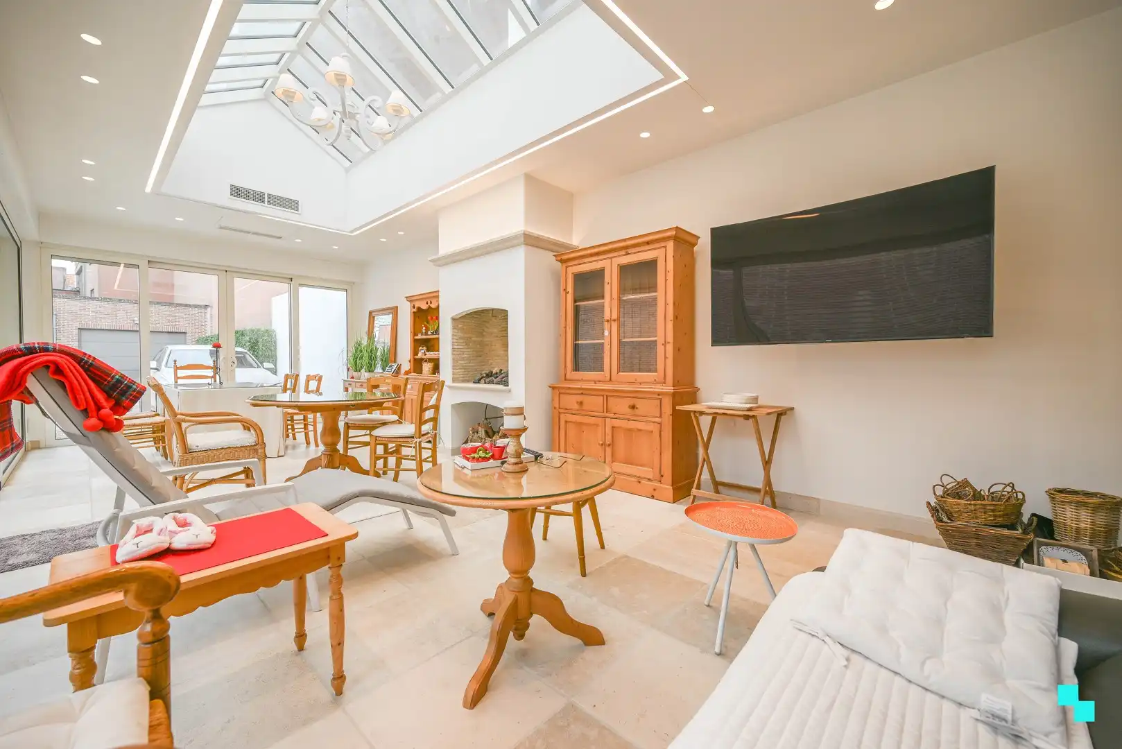 Uiterst centraal gelegen handelszaak met bijhorende opbergruimte foto 16