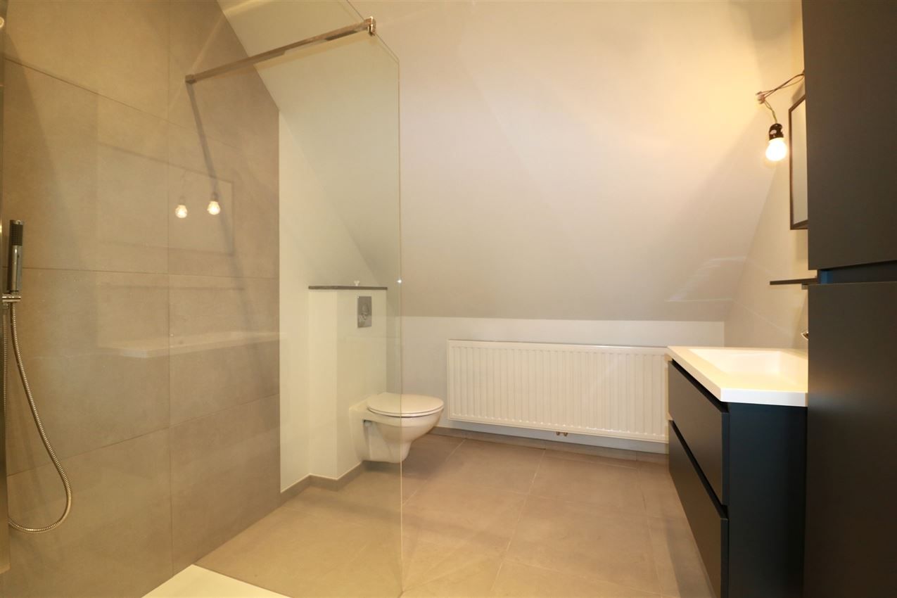 gerenoveerde duplex, 3 slpk., terras, nabij centrum en E 314  foto 21