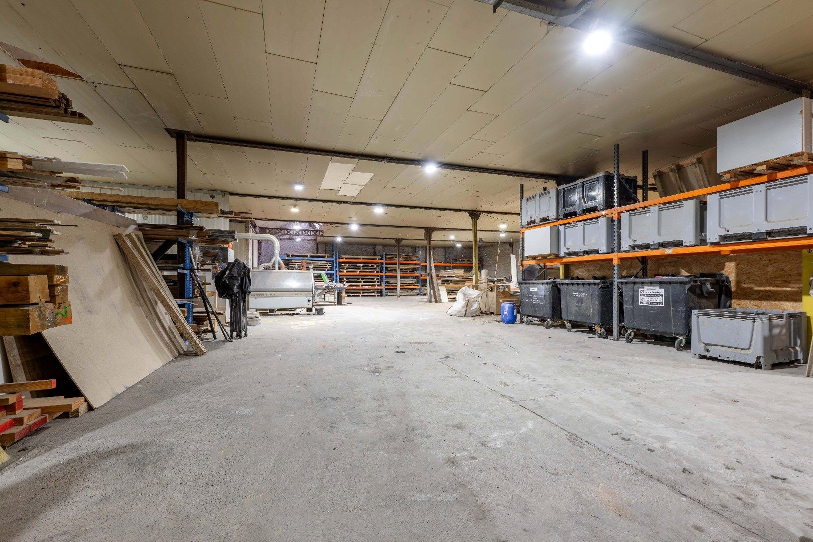 ATELIER | LOODS MET BUREEL | 784 m²  foto 3