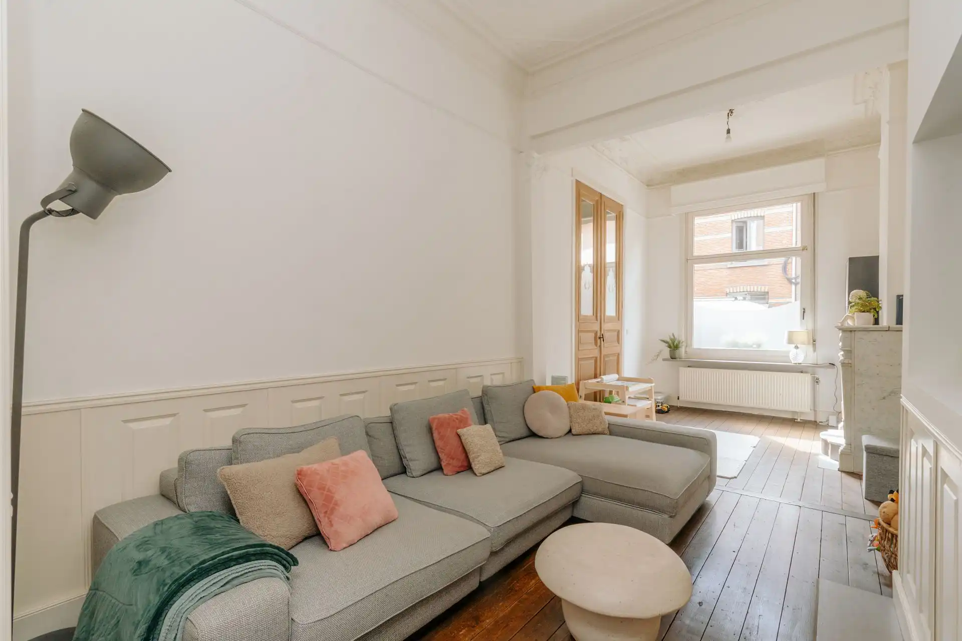 Karaktervolle woning met verrassend veel ruimte in Merksem foto 3