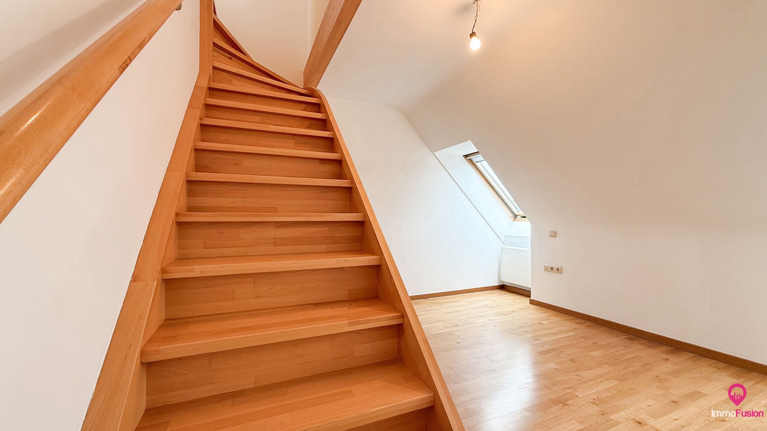 Duplexappartement met terras met uitstekende verbinding!  foto 23