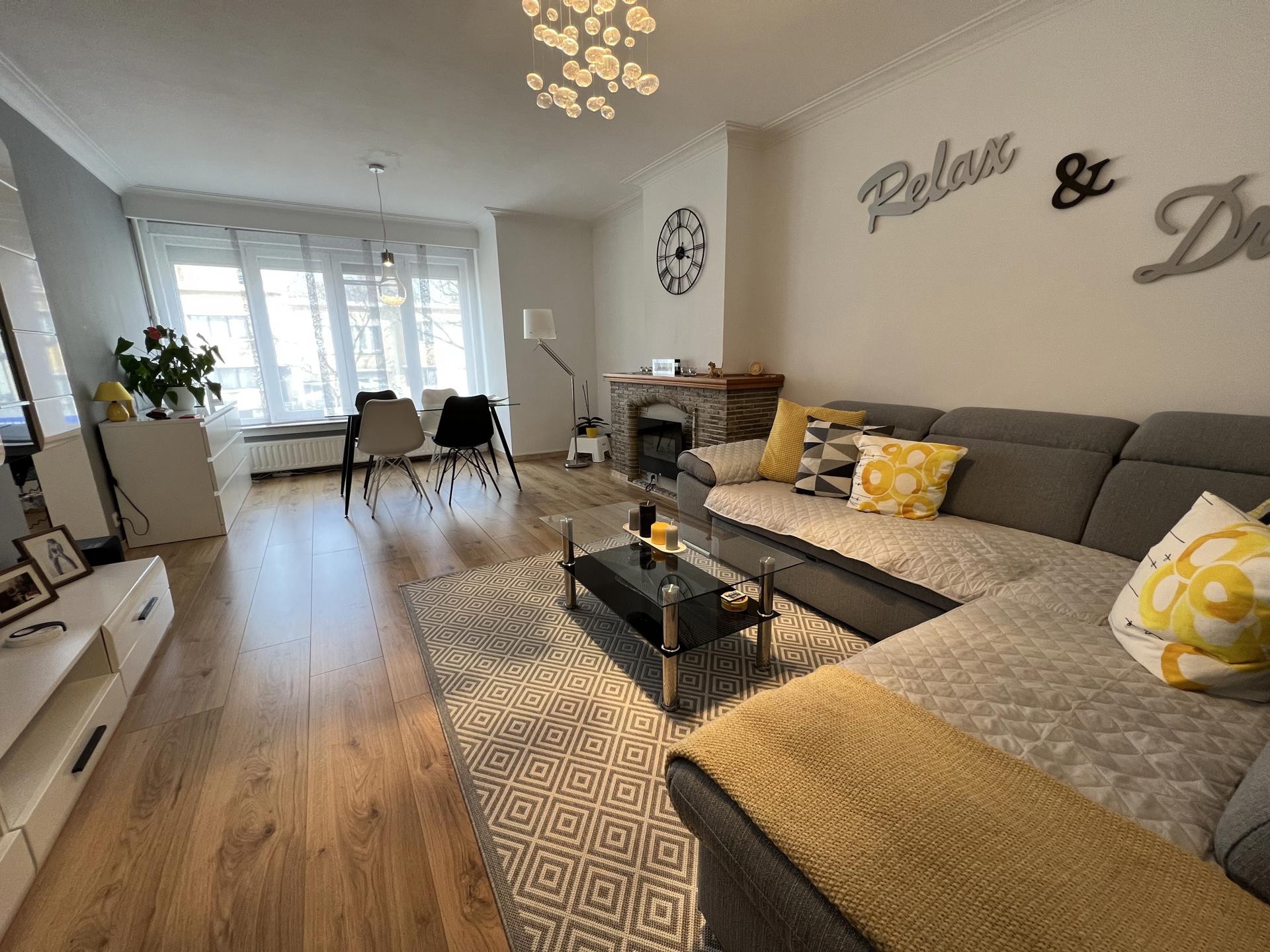 Gemeubeld appartement te huur met 1 slaapkamer foto {{pictureIndex}}