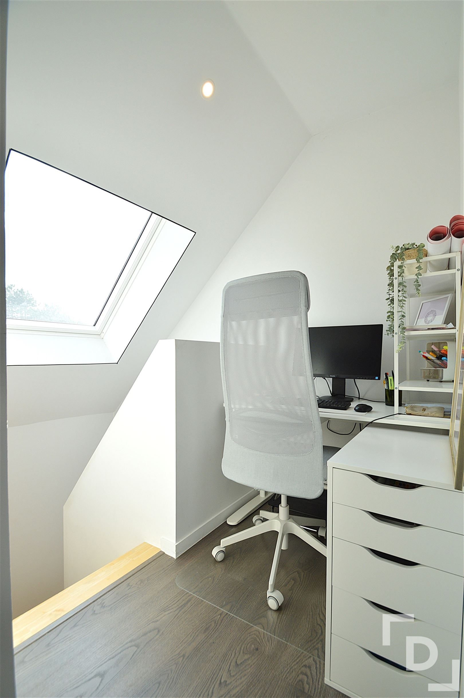Ruim duplex-appartement te huur in Ieper foto 11
