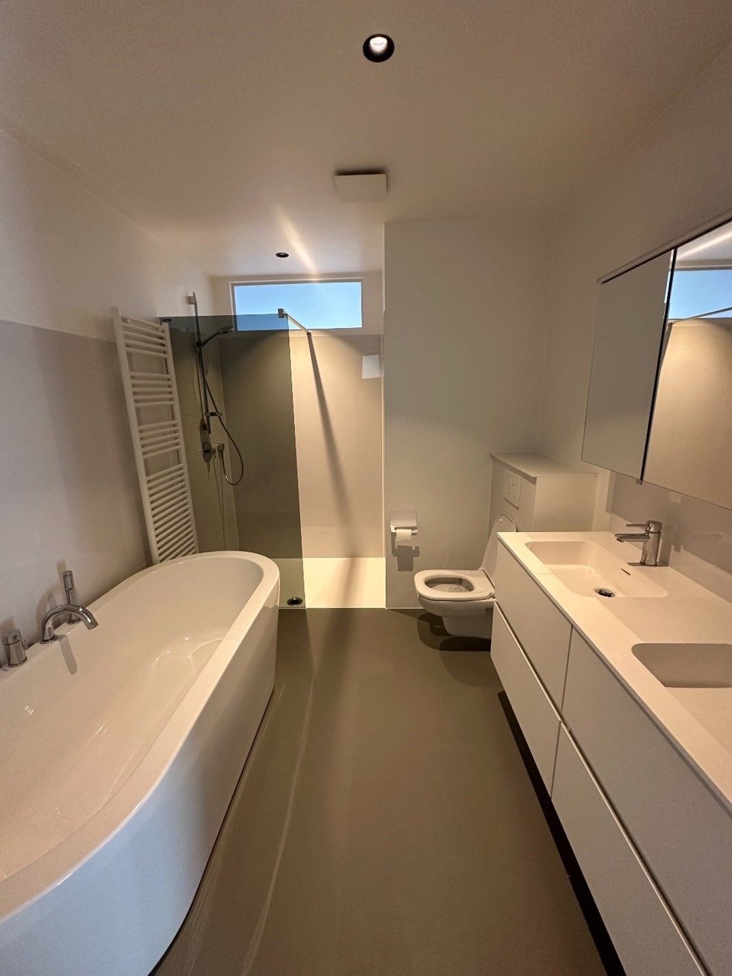Unieke loft in het hart van de stad met twee slaapkamers foto 7