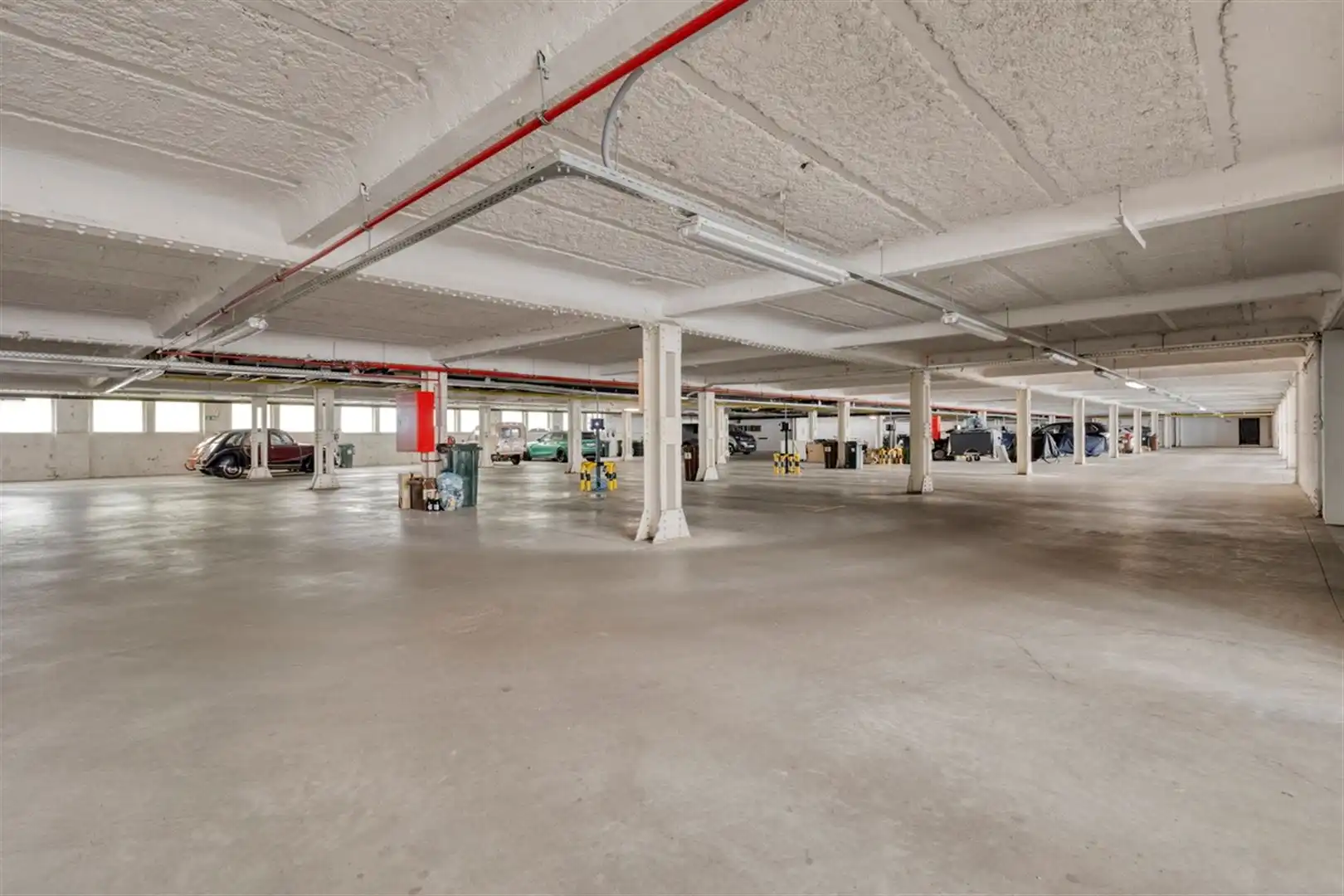 Trendy loft met 2 parkeerplaatsen foto 32