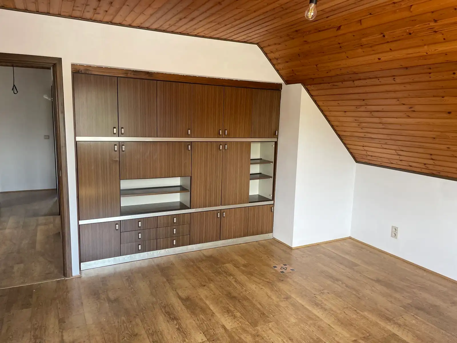 Leemans immobiliën biedt u deze woning aan op een centrale ligging in Asse foto 20