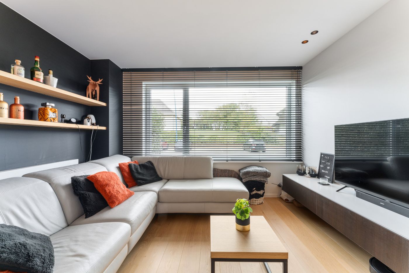 Luxueus gerenoveerd appartement met 2 slaapkamers vlakbij zee foto 4