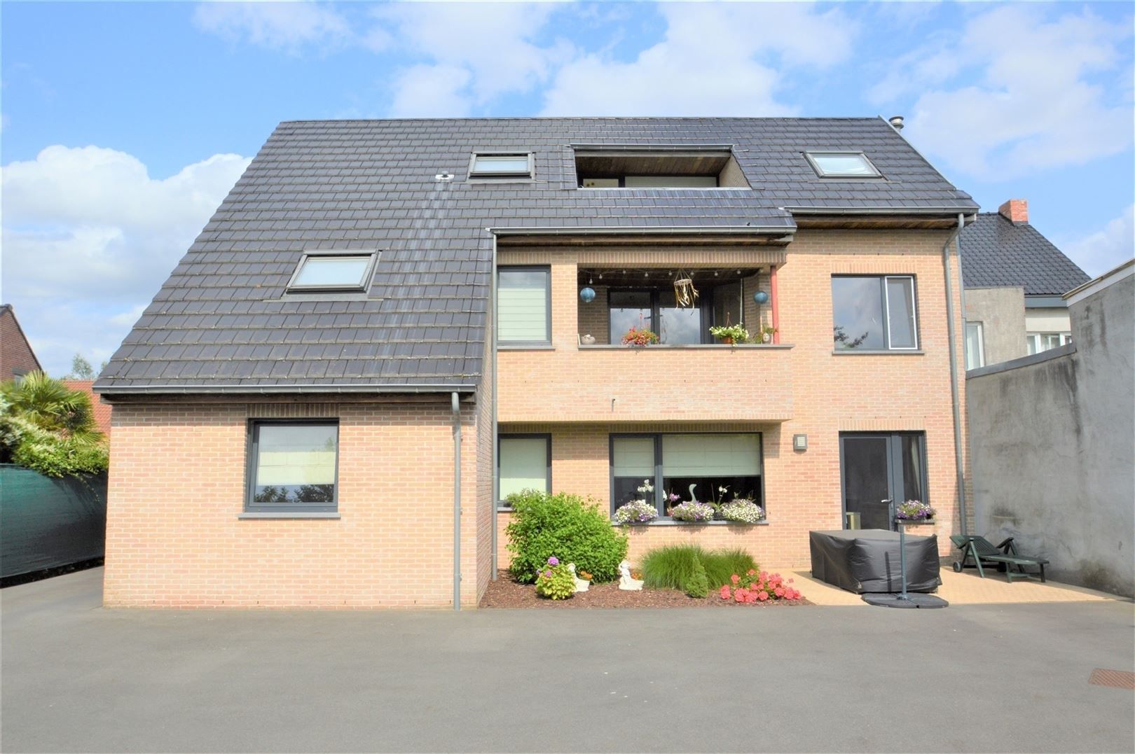 Instapklaar appartement op eerste verdieping met terras en garage. foto 13