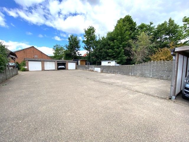 Handelsruimte  (+-190m²) met 6 autostaanplaatsen centrum Geel. foto 15