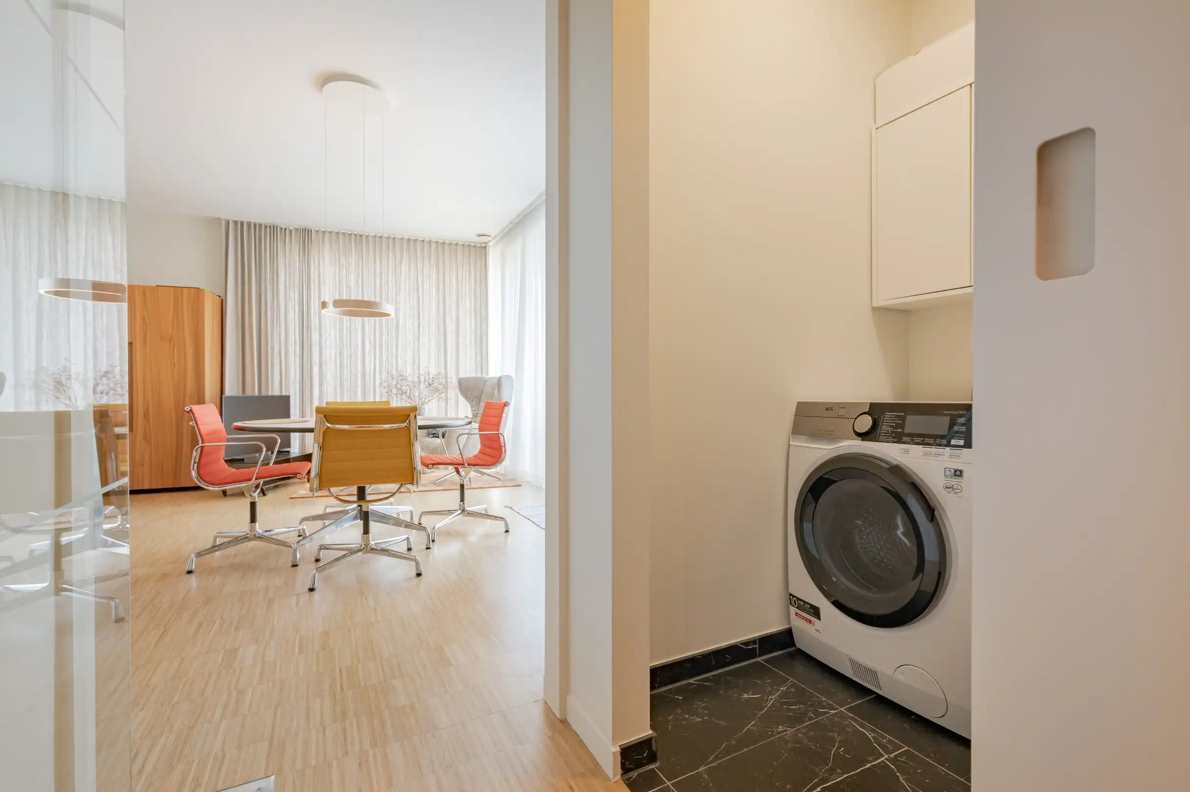 Exclusief gemeubeld en volledig ingericht appartement aan de Vaartkom! foto 10