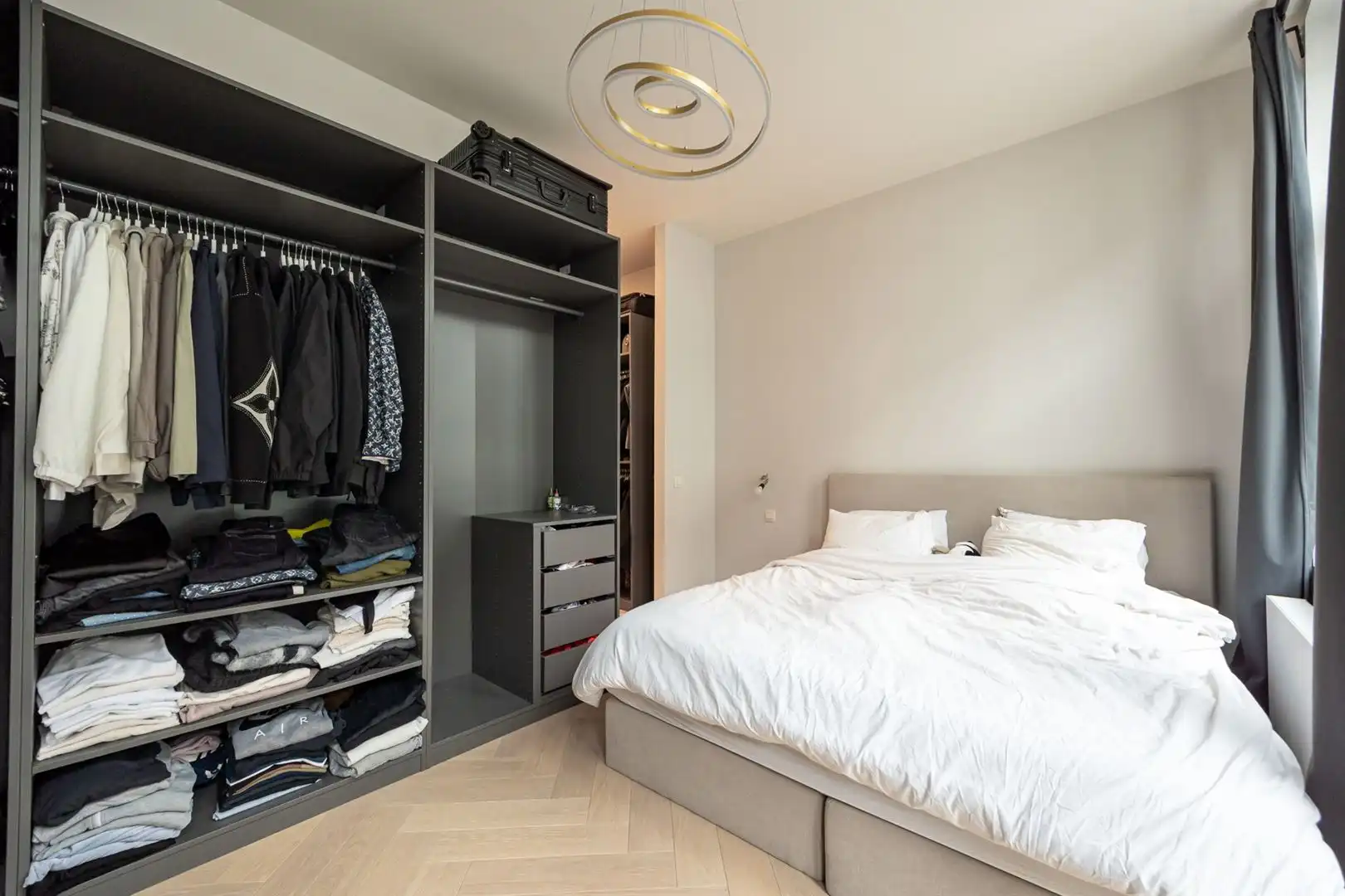 Woning met 2 gerenoveerde appartementen foto 14