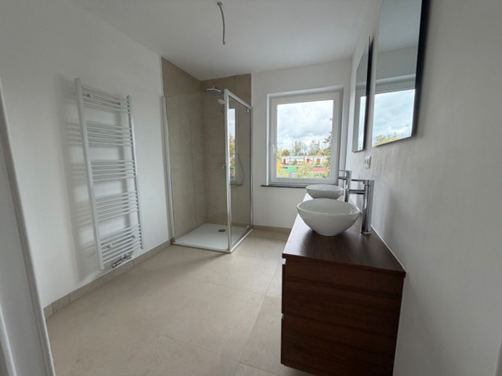 Volledig gerenoveerde woning 4 slpks garage te Tienen foto 20