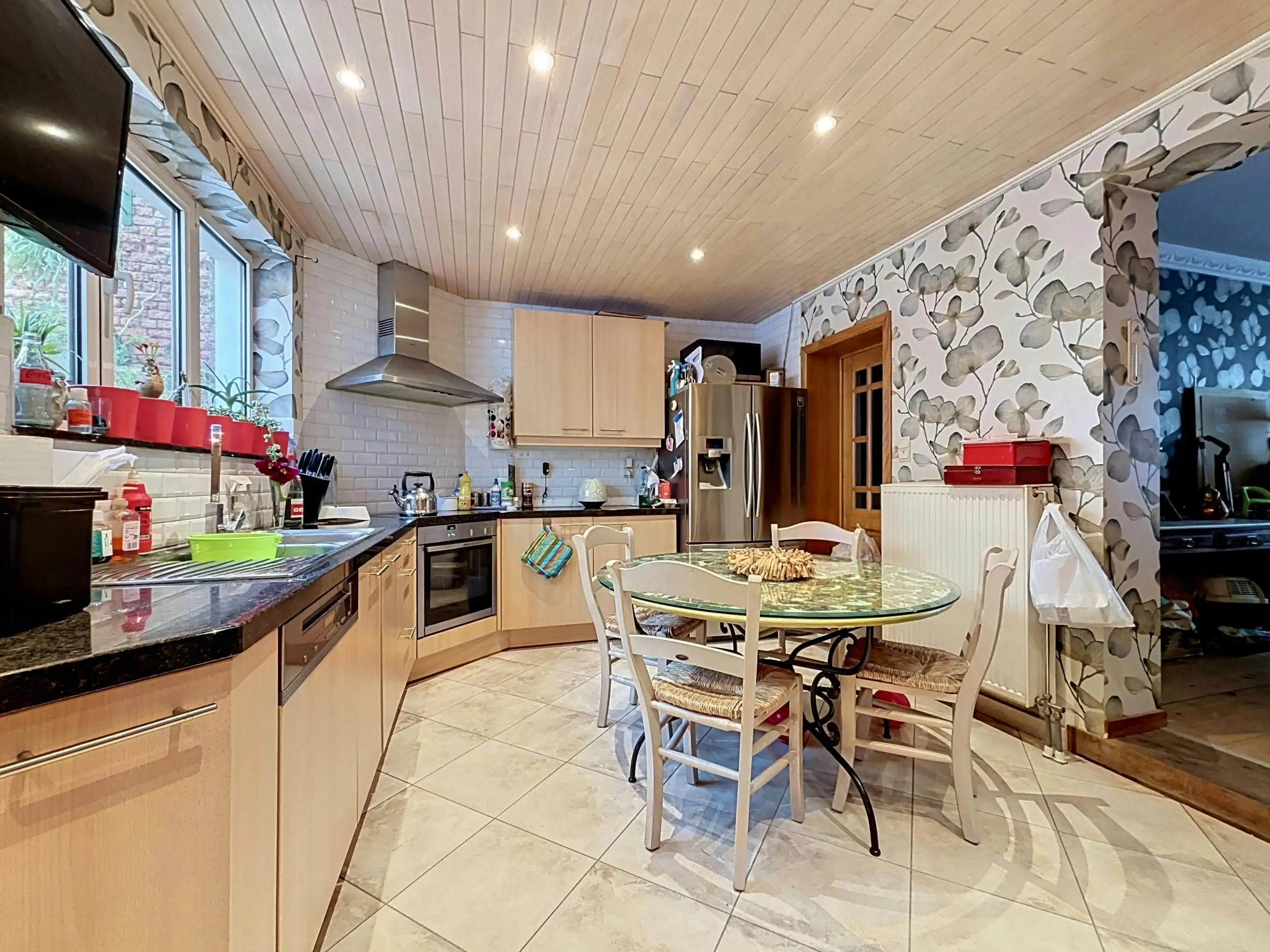 Te renoveren huis (175m²) in Deurne met terras  foto 6