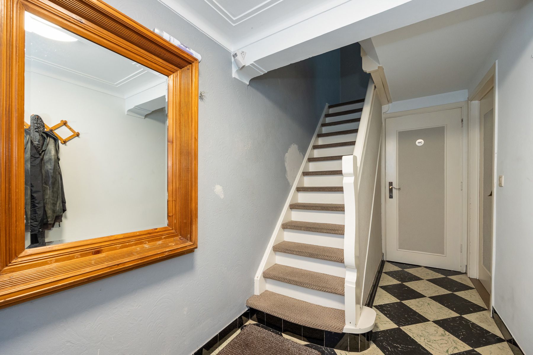 Rijwoning met potentieel op een uitstekende locatie foto 2